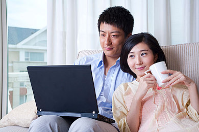 女学霸自觉挨打,女学霸游戏逆袭，从挨打到夺冠-1